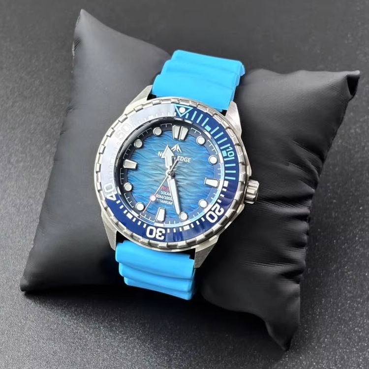 Diver Watch 300M - นาฬิกาข้อมือสำหรับดำน้ำผู้ชาย ไทเทเนียมเกรดอากาศยาน ใช้พลังงานแสงอาทิตย์ กันน้ำ 300 เมตร