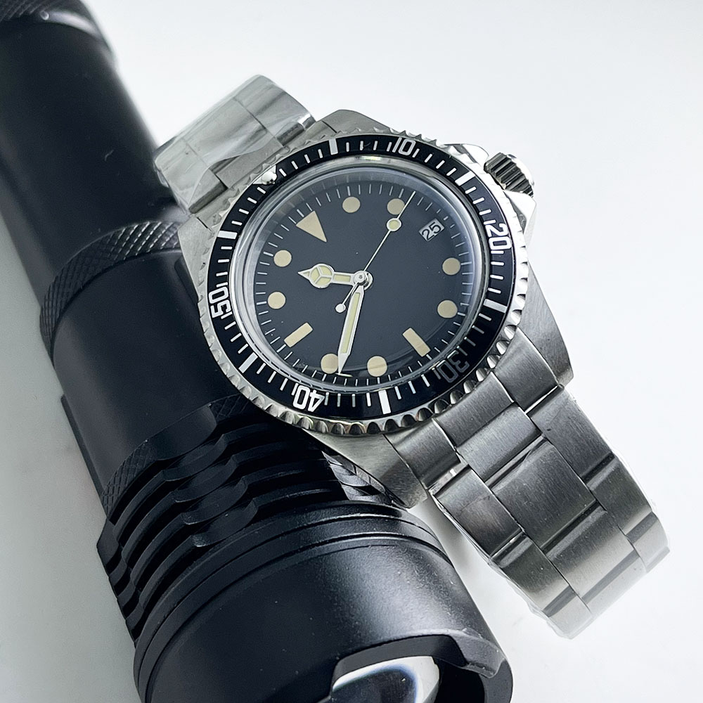 นาฬิกาข้อมือผู้ชาย ขนาด 39 มม. - Diver Watch 300M บทวิจารณ์และราคา