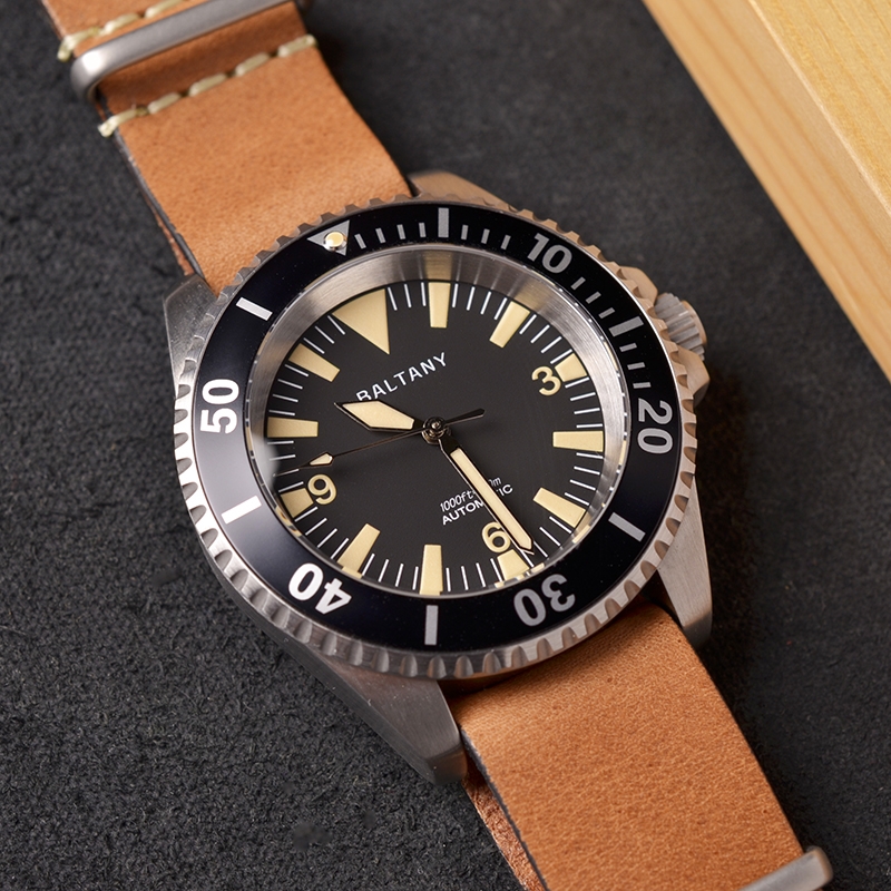 บัลตาเนย์ เมนส์ ออโตเมติกนาฬิก - Diver Watch 300M บทวิจารณ์และราคา