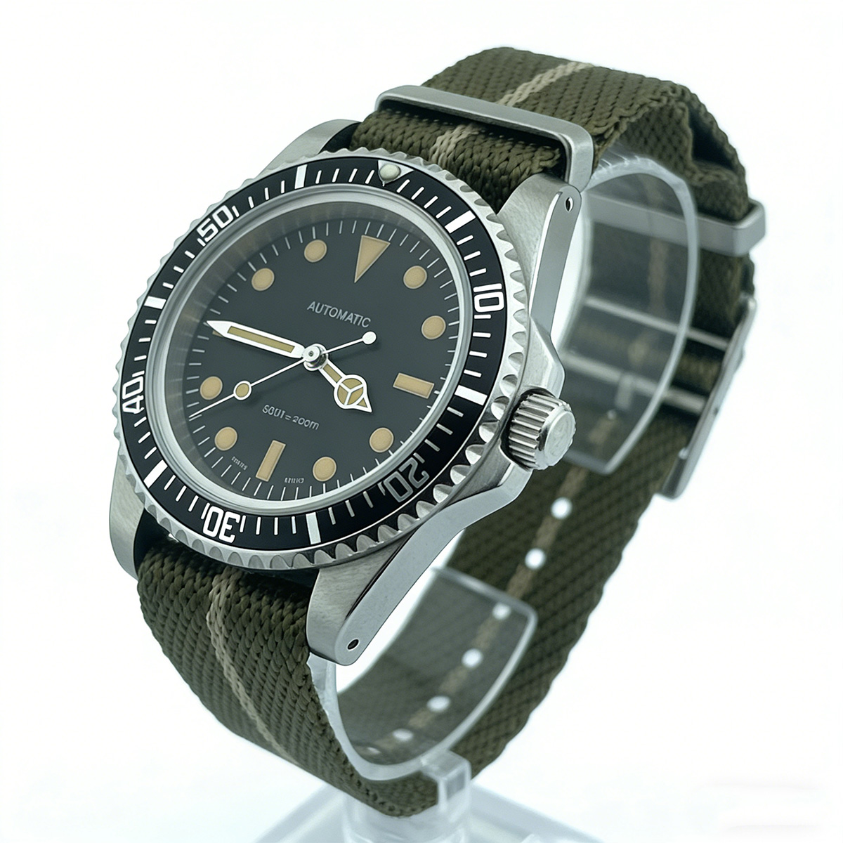 นาฬิกาดำน้ำเรโทรขนาด 39.5 มม.  - Diver Watch 300M บทวิจารณ์และราคา