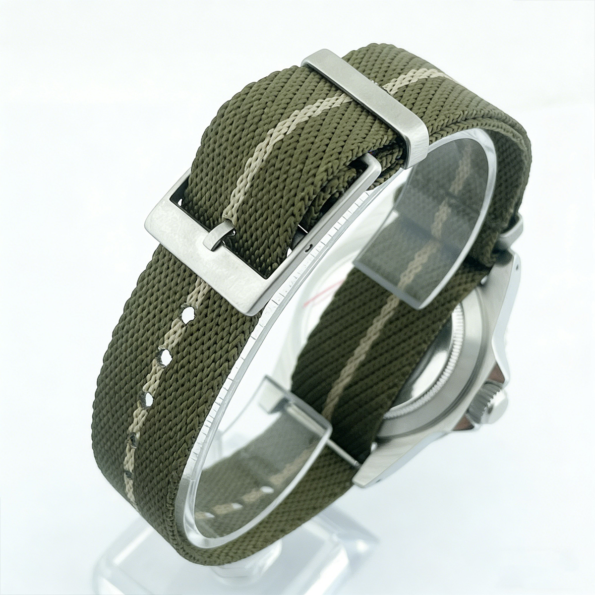 นาฬิกาดำน้ำเรโทรขนาด 39.5 มม.  - Diver Watch 300M บทวิจารณ์และราคา